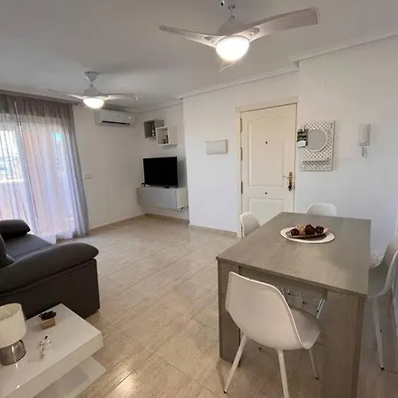 Apartment Urb Palmeras - *