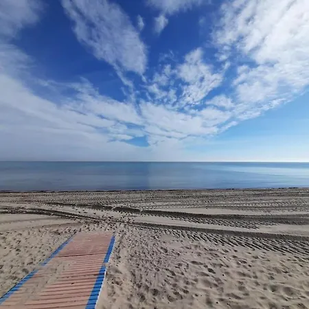 Apartment Urb Palmeras -